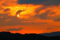 
                        
                            Sunset over the mountains in Great Smoky Mountains National Park #colorful
                        
                    