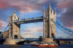 London Thames River 1-Day Hop-On Hop-Off Sightseeing Cruise 2019