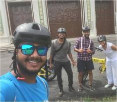 Our Mysore Captain Rohit is having a nice day at work. https://bit.ly/341dJMg
.
.
.
B:live, India’s first e-bike tour, now riding in Mysore. Call or WhatsApp at 