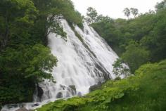 Oshinkoshin Falls