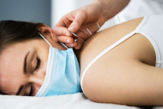 We have become the most preferred clinic in Adelaide due to our experience, style of needling, and approach. We combine manual physiotherapy techniques, acupuncture and dry needling. As a result, we can provide a solution for your general pain and sports injuries. This ensures you return to your optimal performance quickly, safely, and in the most tangible way possible.